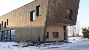 Neste år vil Vestfold og Telemark fylkeskommune bygge alle nye bygg i tre. I årene fremover kan vi se flere slike bygg i Norge.