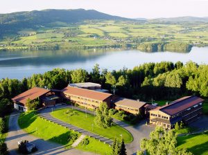 Honne Hotell og Konferansesenter er solgt til Odin gruppen. 
Overtakelse av hotellet er satt til 15. januar.